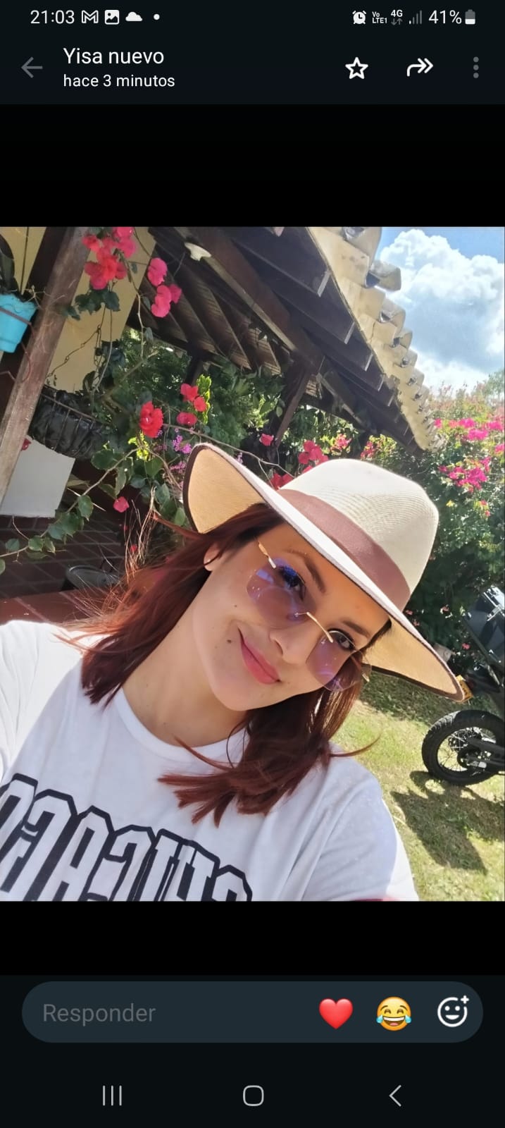 Retrato de CAROLINA LONDOÑO